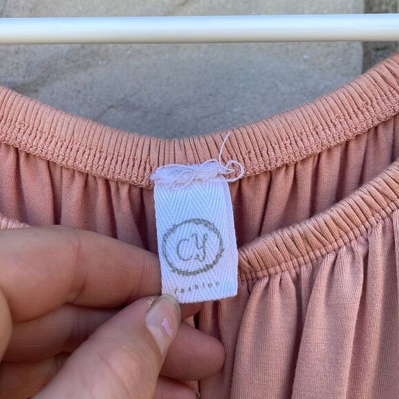 Blush & Lace Off the Shoulder Blouse - Picture 4 of 10